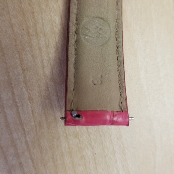 Accessory - Picture 3 of 3